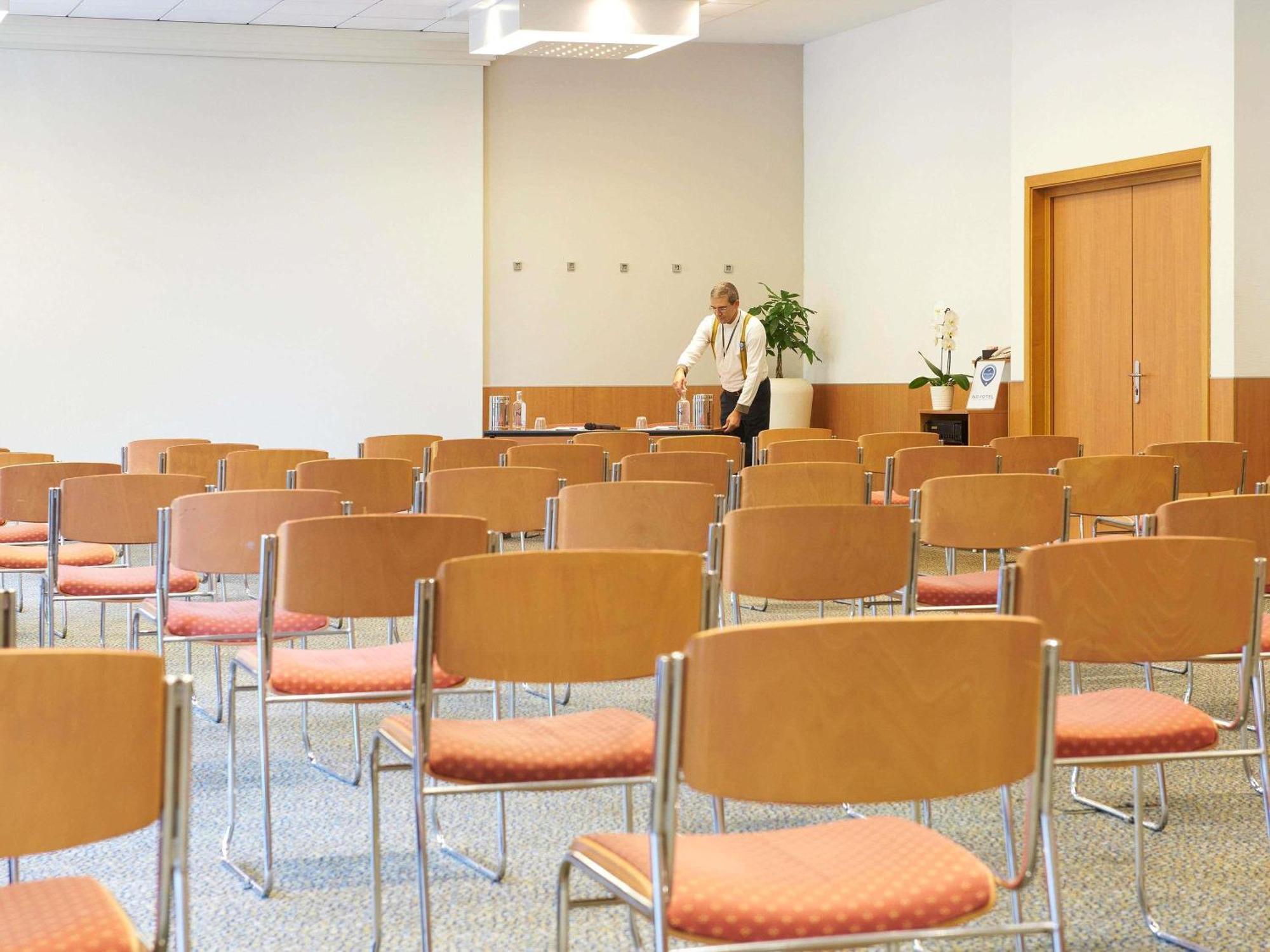 Novotel Torino Corso Giulio Cesare Экстерьер фото