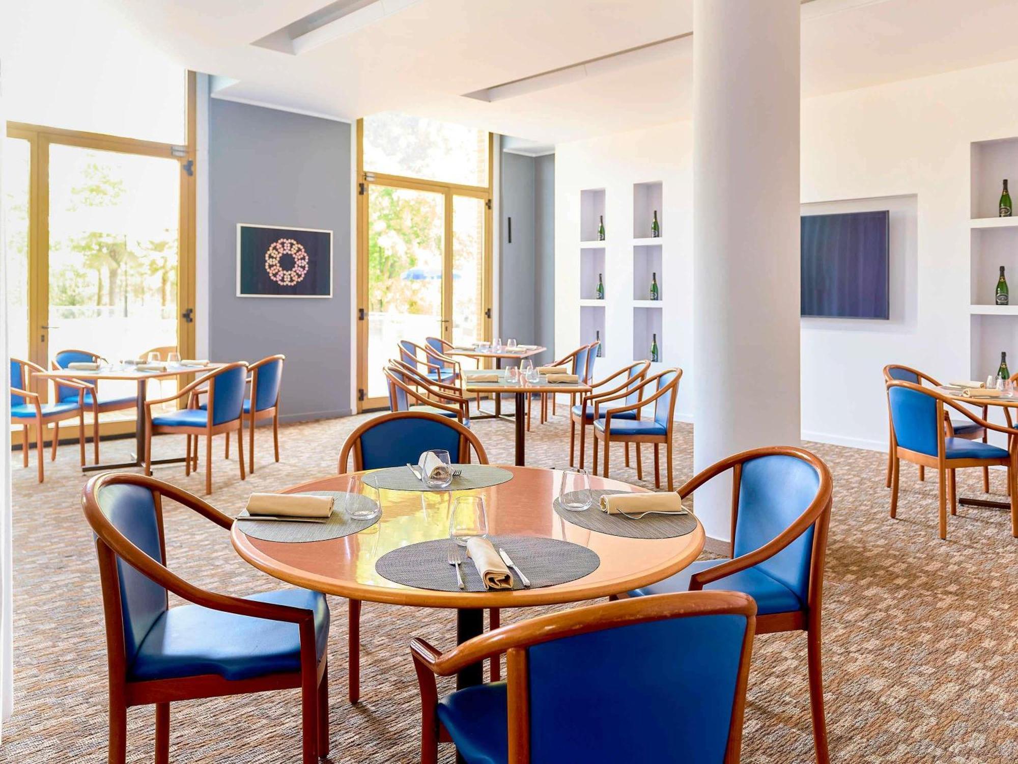 Novotel Torino Corso Giulio Cesare Экстерьер фото